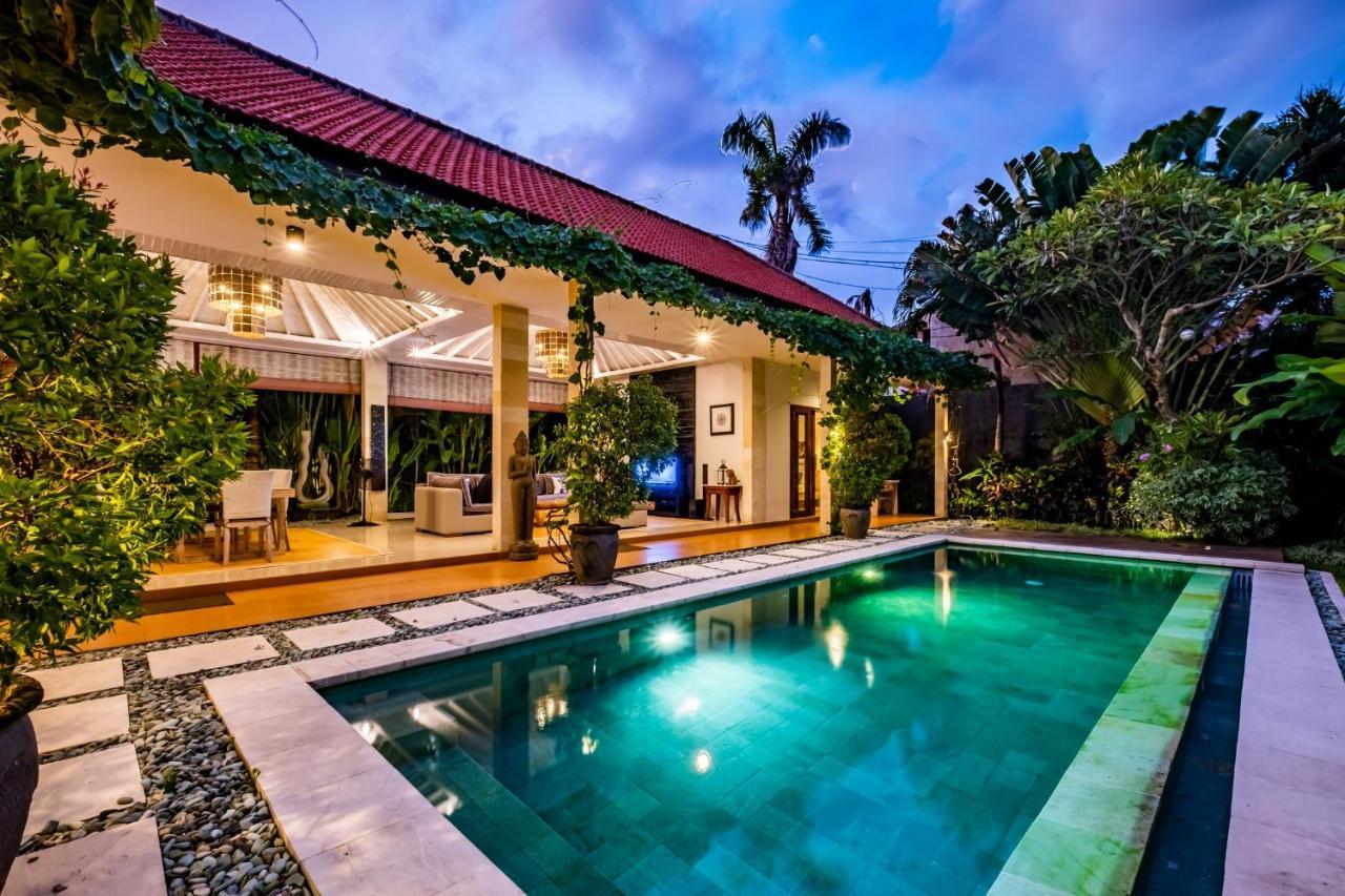 Central Seminyak Villa Martini ภายนอก รูปภาพ