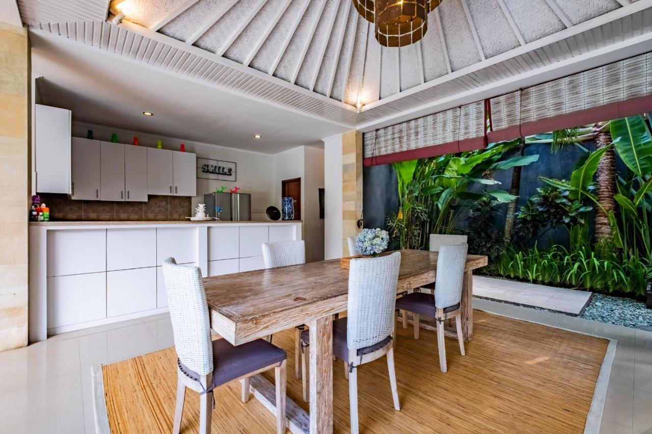 Central Seminyak Villa Martini ภายนอก รูปภาพ