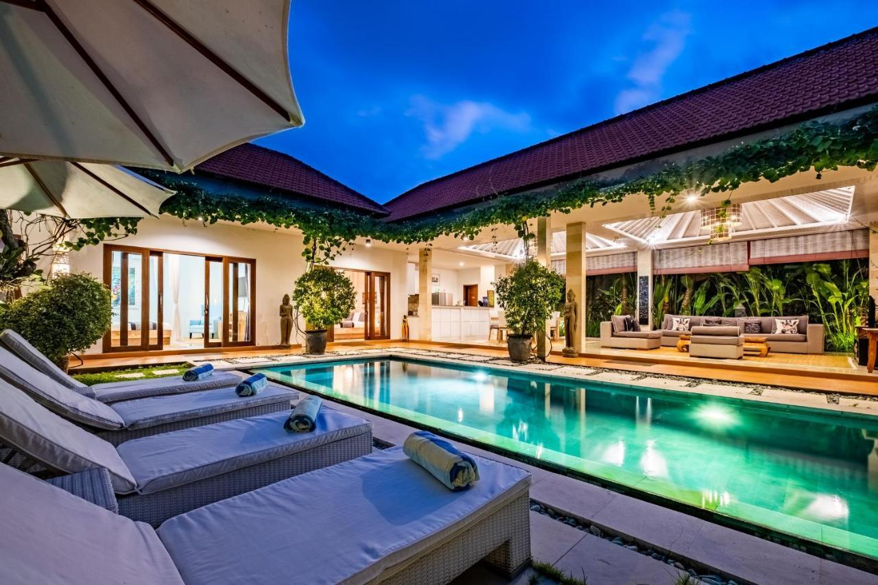 Central Seminyak Villa Martini ภายนอก รูปภาพ
