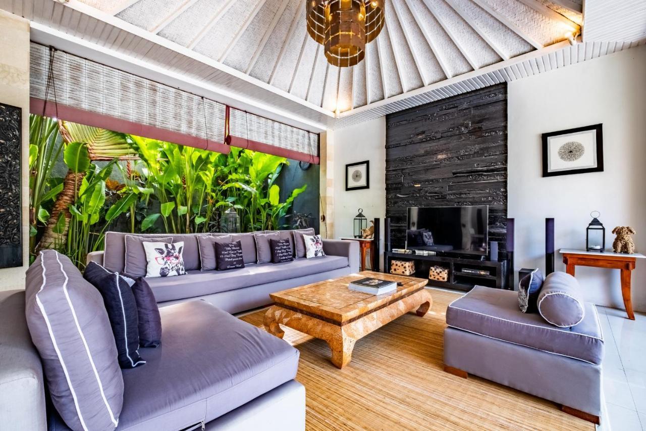 Central Seminyak Villa Martini ภายนอก รูปภาพ