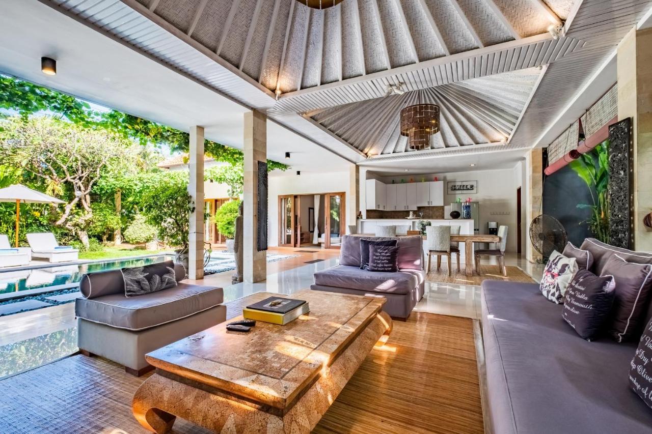 Central Seminyak Villa Martini ภายนอก รูปภาพ