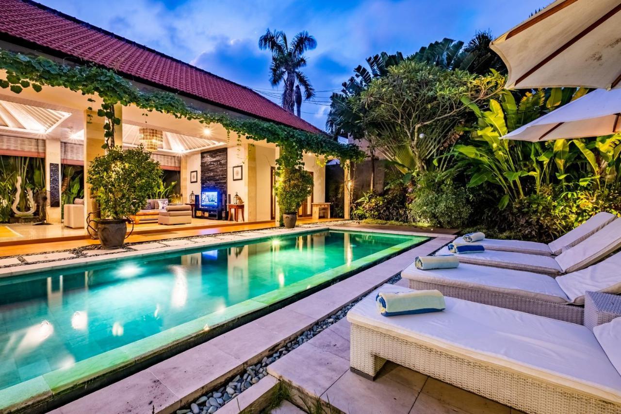 Central Seminyak Villa Martini ภายนอก รูปภาพ